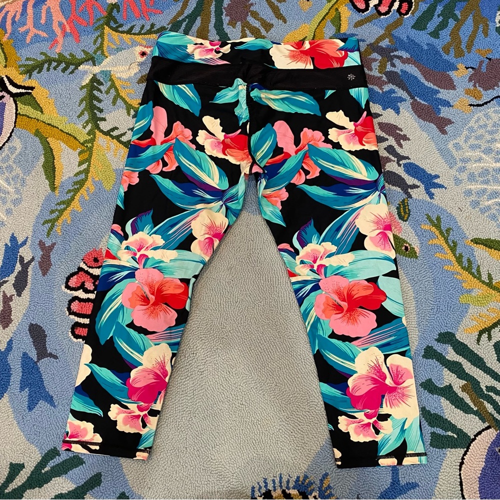 With Love From Paradise leggings large